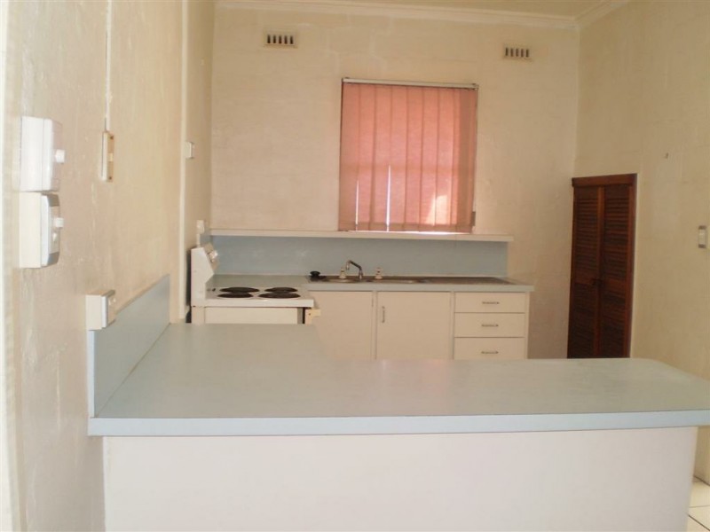 56 Poole st, Bowen QLD 4805