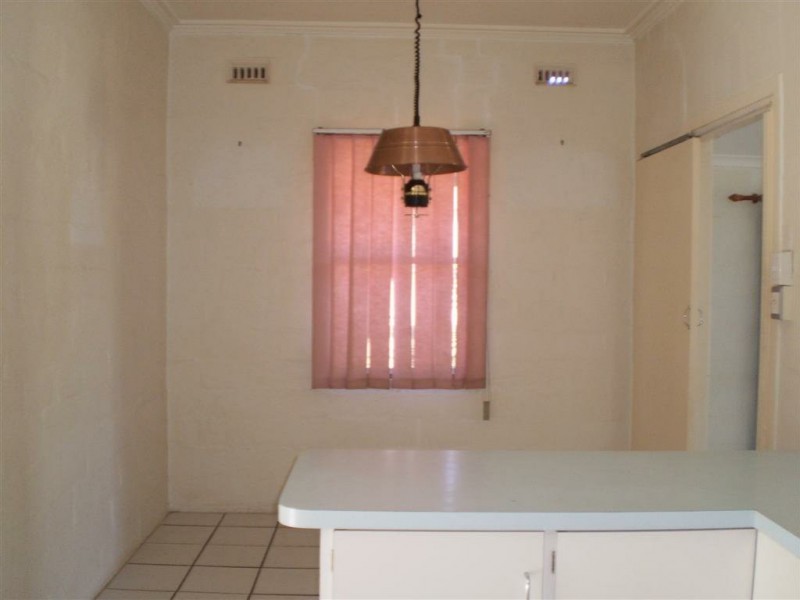 56 Poole st, Bowen QLD 4805