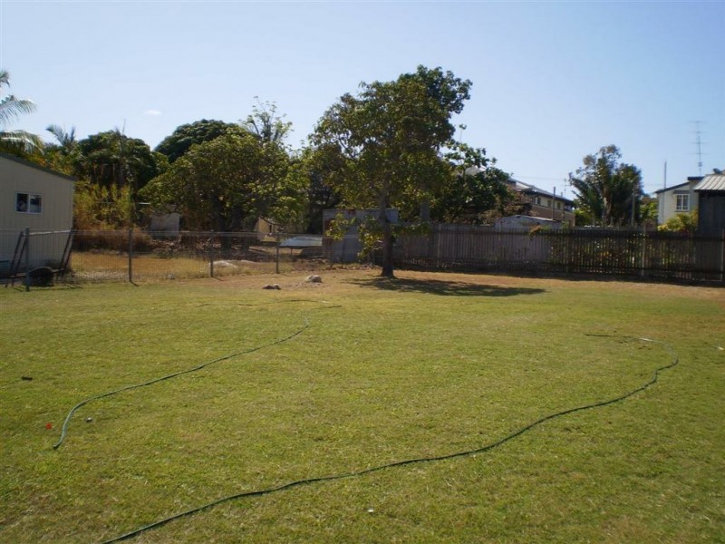 56 Poole st, Bowen QLD 4805
