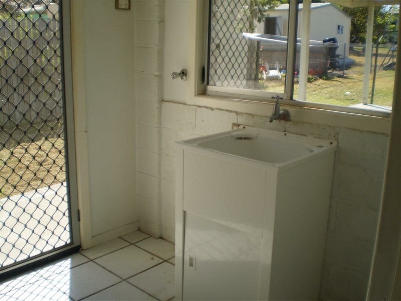 56 Poole st, Bowen QLD 4805