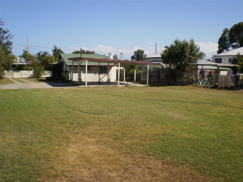 56 Poole st, Bowen QLD 4805
