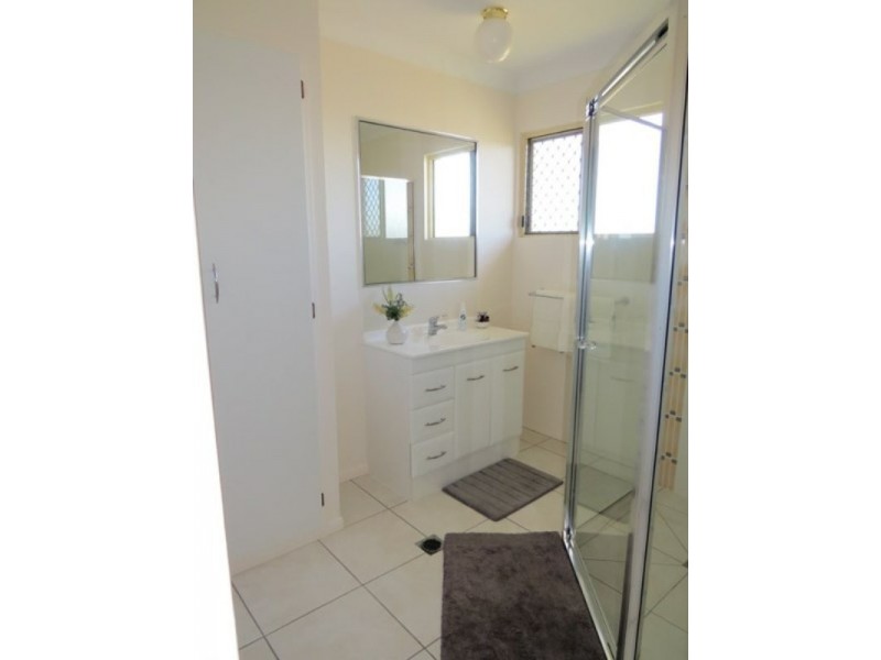 14 Silk Road, Bowen QLD 4805
