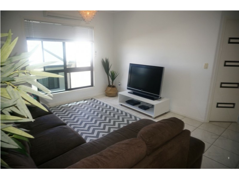 18 Reynolds Street, Bowen QLD 4805