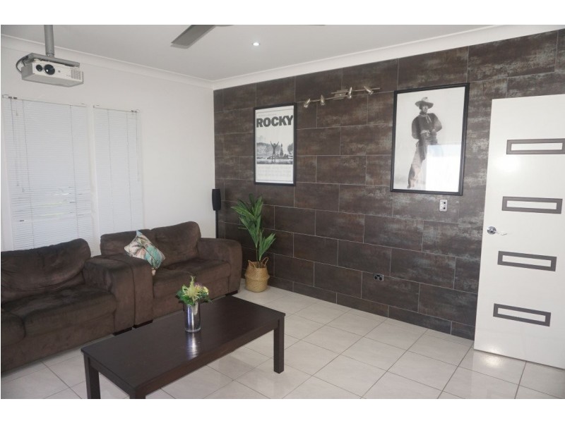 18 Reynolds Street, Bowen QLD 4805