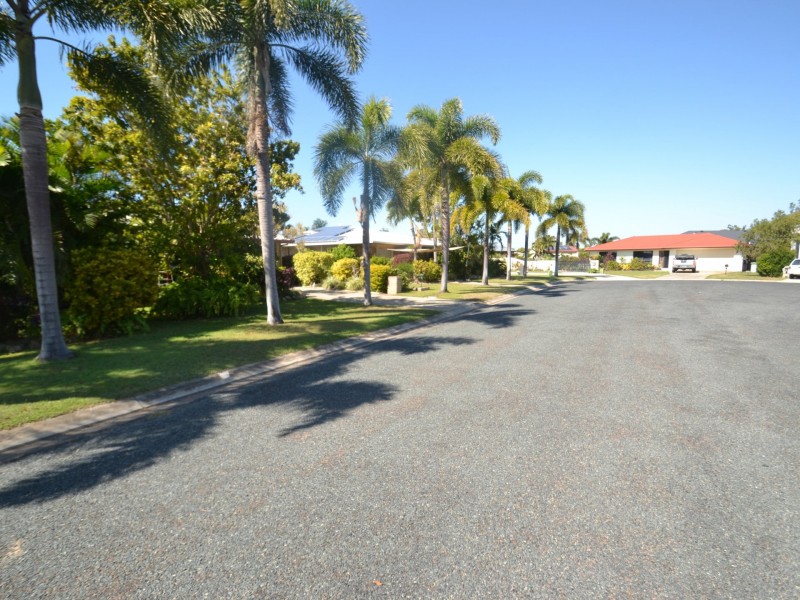 7 Peters Place, Bowen QLD 4805