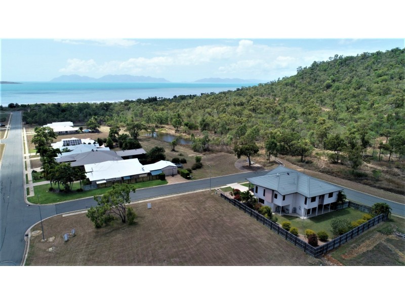 126-128 Ocean View Drive, Bowen QLD 4805