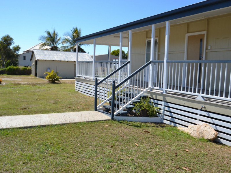 35 Dalrymple St, Bowen QLD 4805