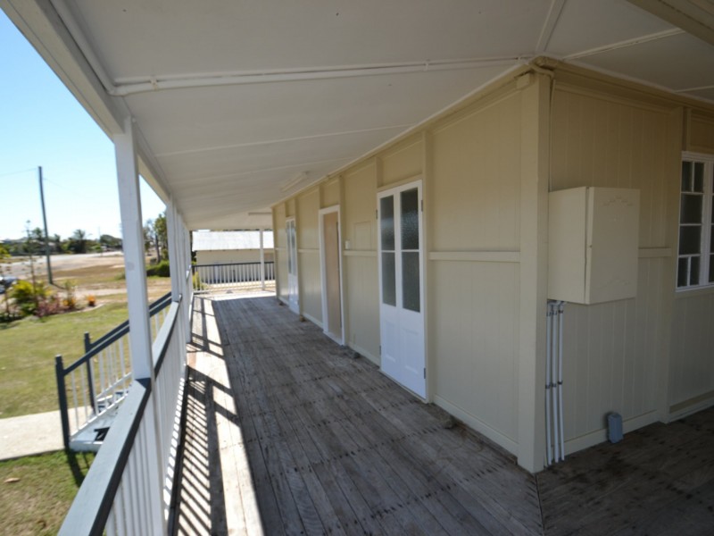 35 Dalrymple St, Bowen QLD 4805