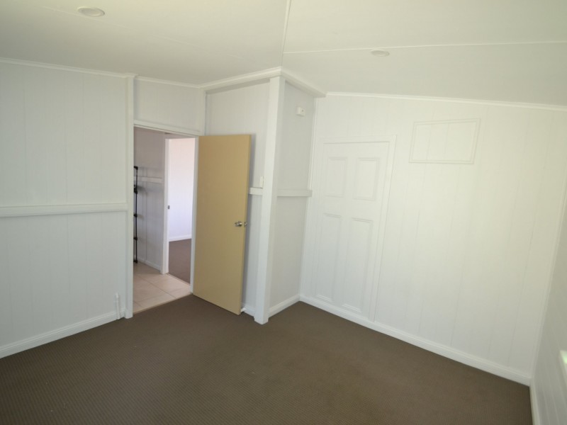 35 Dalrymple St, Bowen QLD 4805