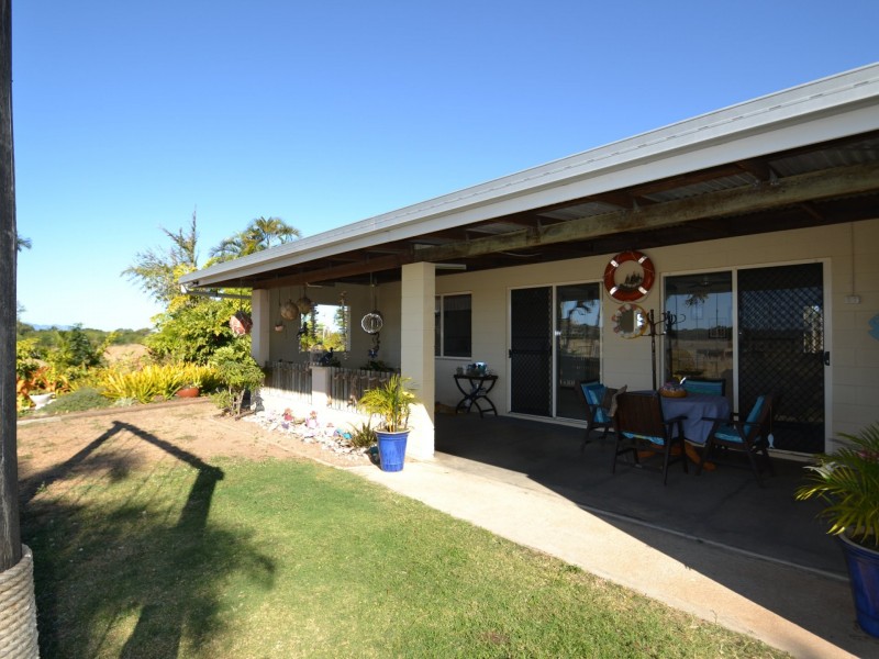 67 Avoca Rd, Bowen QLD 4805