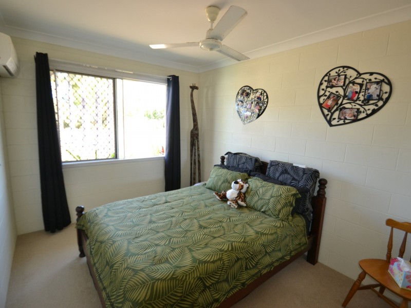 67 Avoca Rd, Bowen QLD 4805