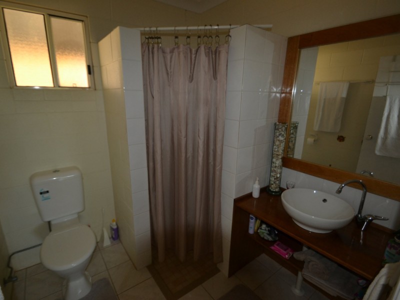 67 Avoca Rd, Bowen QLD 4805