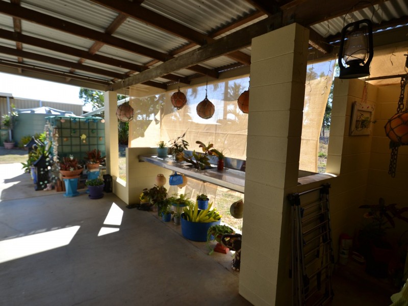 67 Avoca Rd, Bowen QLD 4805