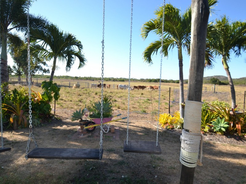 67 Avoca Rd, Bowen QLD 4805