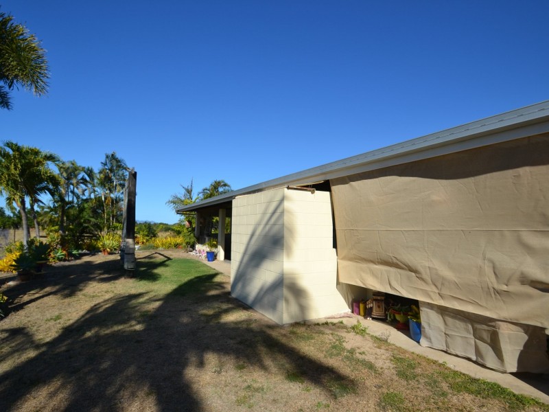 67 Avoca Rd, Bowen QLD 4805
