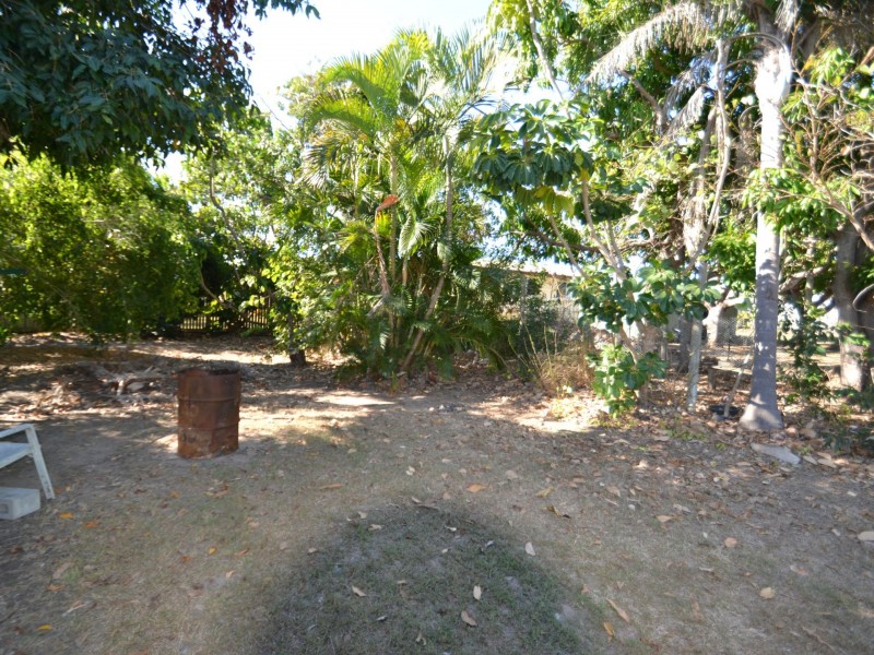 4 Denison st, Bowen QLD 4805