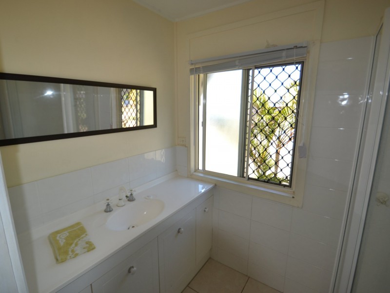 1 Holborne st, Bowen QLD 4805