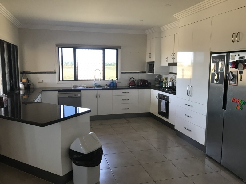 28-30 Flemington Road, Bowen QLD 4805