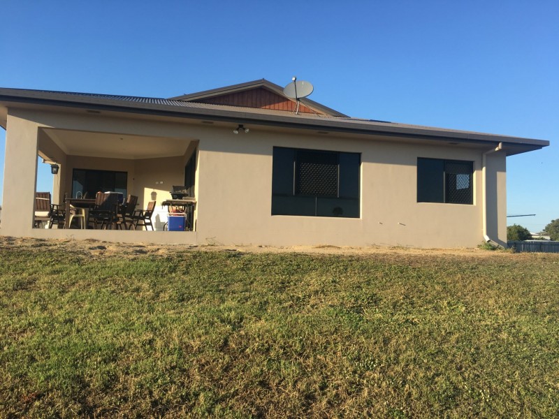 28-30 Flemington Road, Bowen QLD 4805