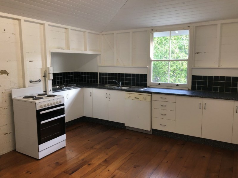 55 Livingstone St, Bowen QLD 4805