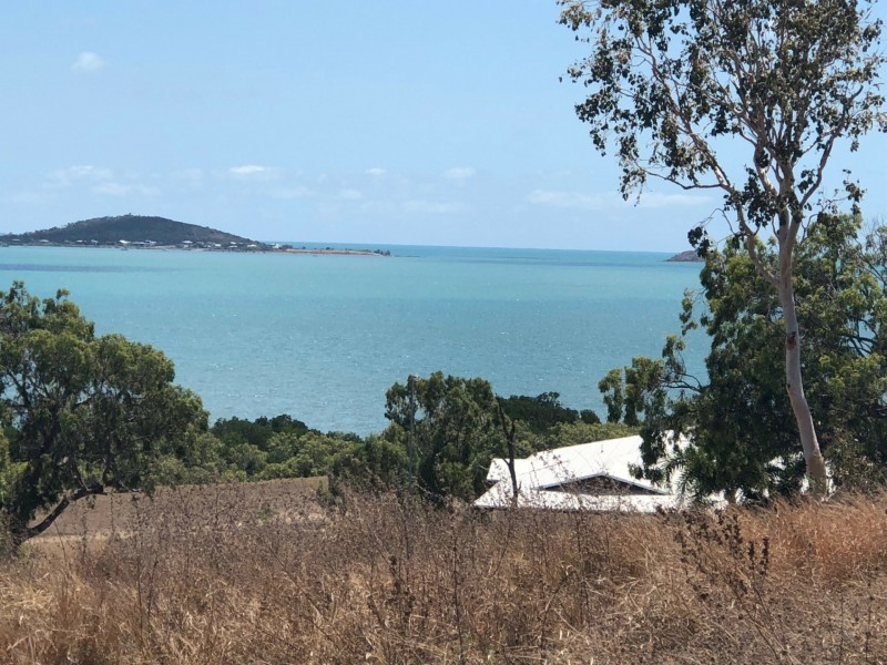 25 Seacove Cres, Bowen QLD 4805