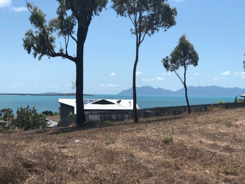 25 Seacove Cres, Bowen QLD 4805