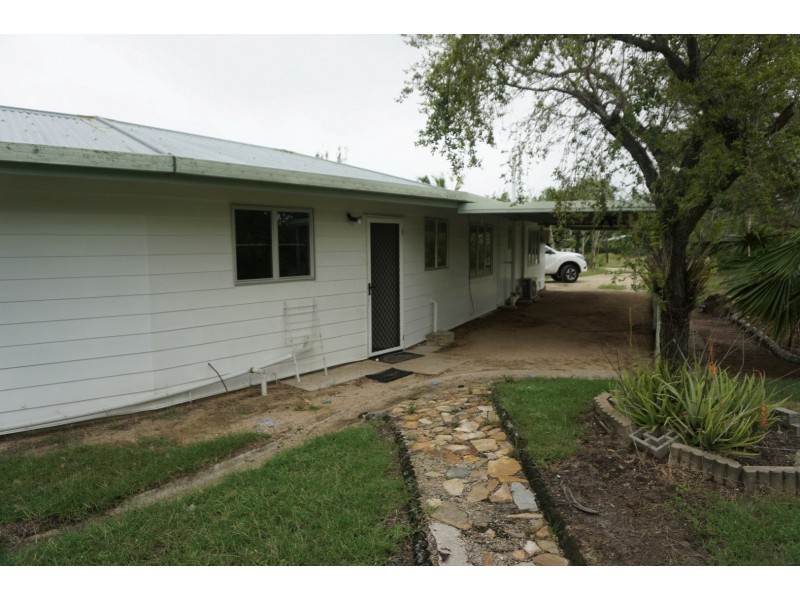 18289 Bruce Highway, Bowen QLD 4805