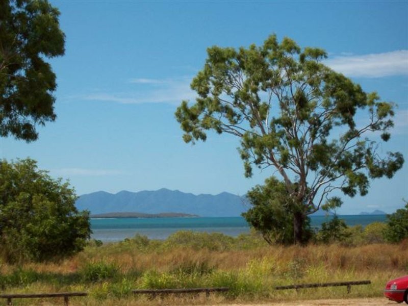 18289 Bruce Highway, Bowen QLD 4805