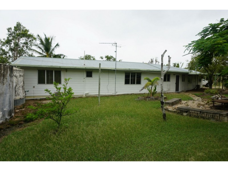 18289 Bruce Highway, Bowen QLD 4805