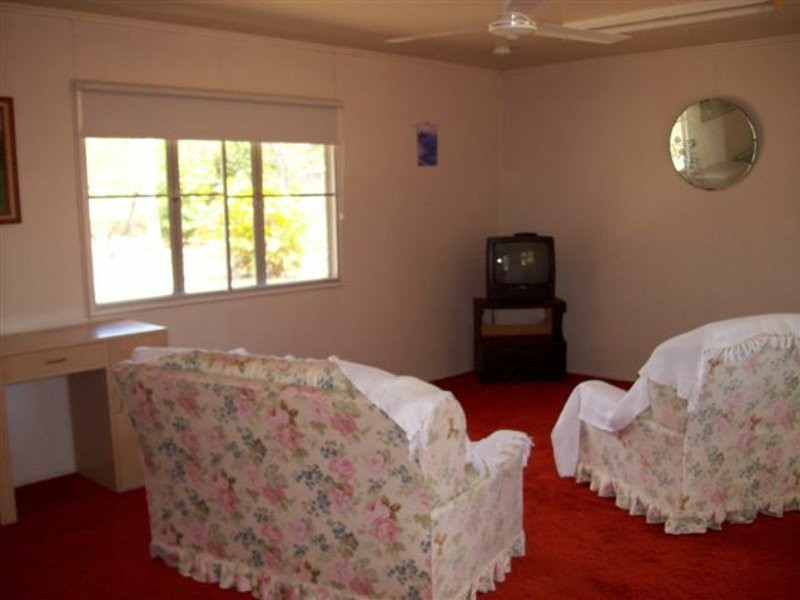 18289 Bruce Highway, Bowen QLD 4805