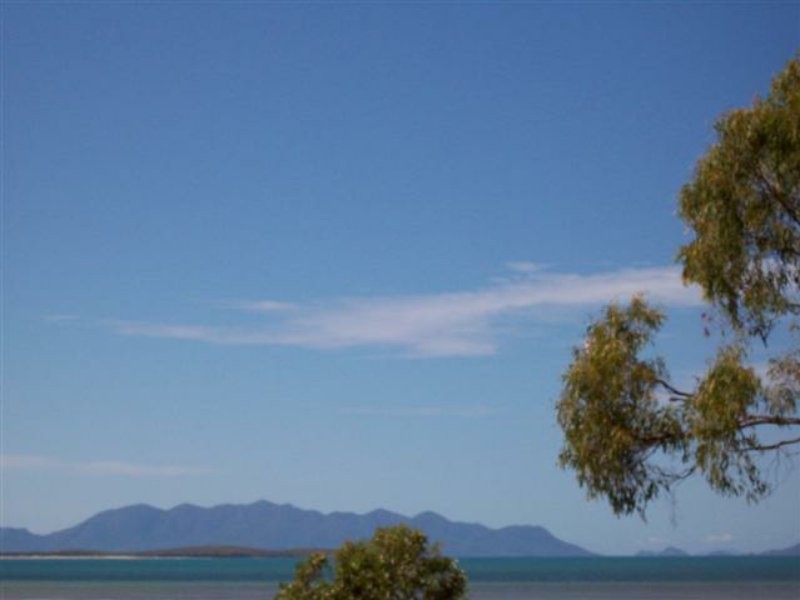 18289 Bruce Highway, Bowen QLD 4805