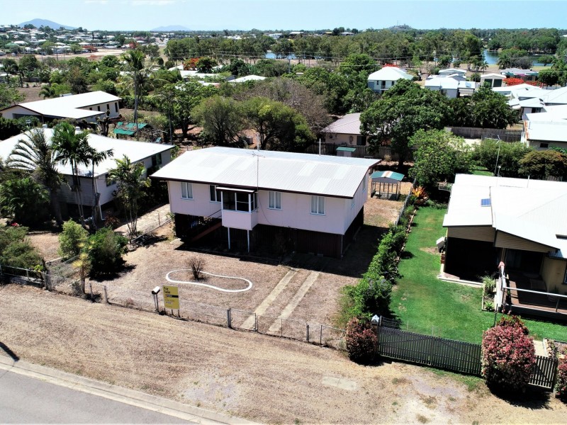 6 Livingstone st, Bowen QLD 4805