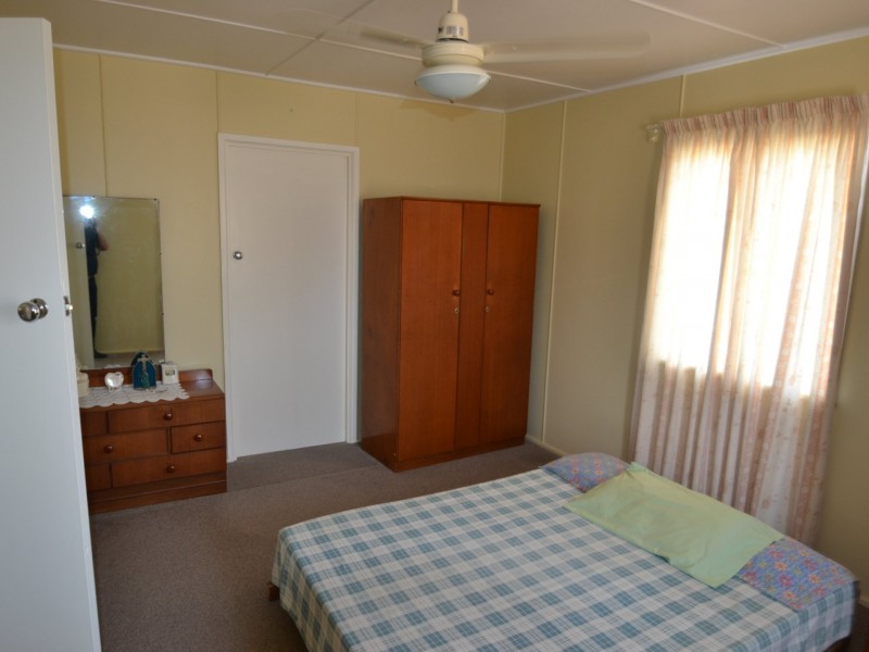 6 Livingstone st, Bowen QLD 4805