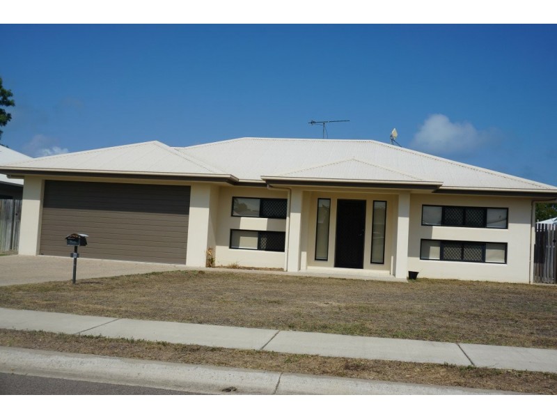 8 Cowrie Street, Bowen QLD 4805