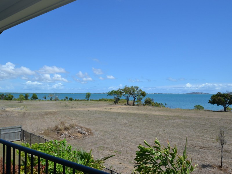 10 Bayside Crt, Bowen QLD 4805