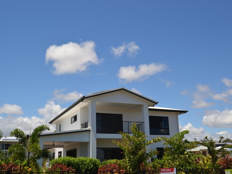 10 Bayside Crt, Bowen QLD 4805