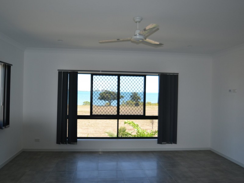 10 Bayside Crt, Bowen QLD 4805