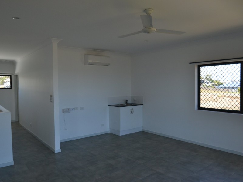 10 Bayside Crt, Bowen QLD 4805