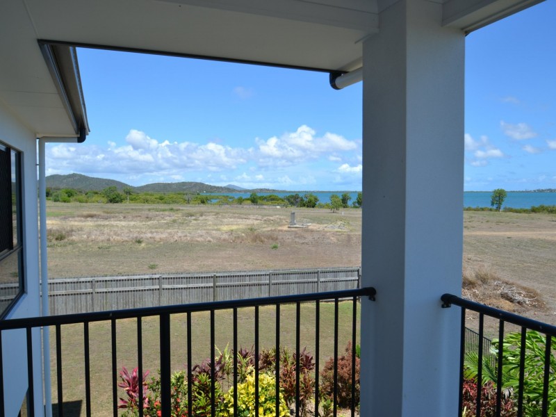 10 Bayside Crt, Bowen QLD 4805