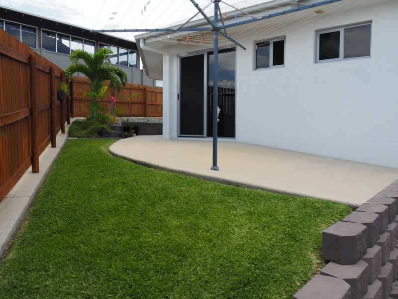 7 Silk Road, Bowen QLD 4805