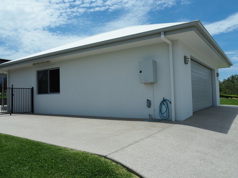 7 Silk Road, Bowen QLD 4805