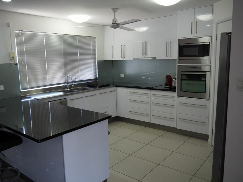 7 Silk Road, Bowen QLD 4805