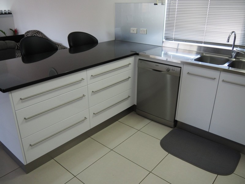 7 Silk Road, Bowen QLD 4805