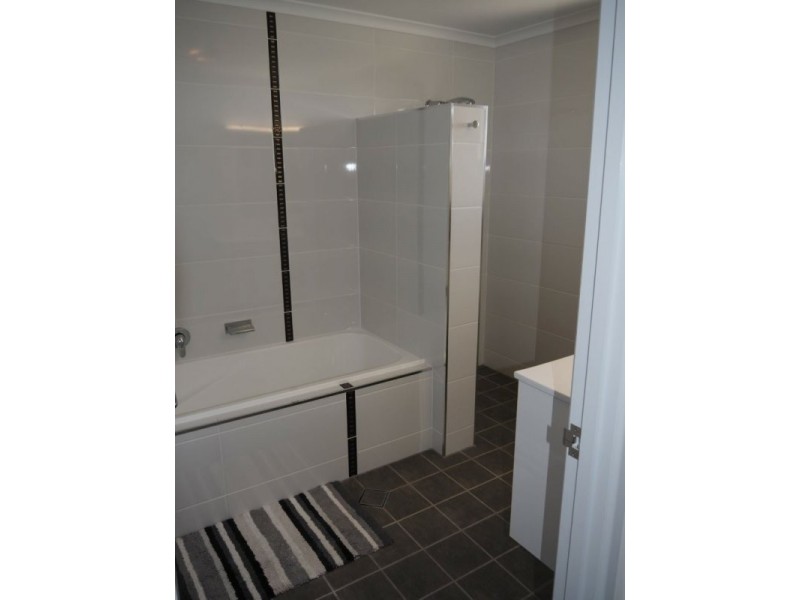 7 Silk Road, Bowen QLD 4805