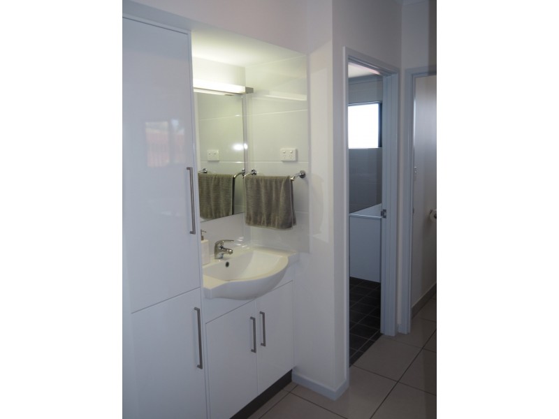 7 Silk Road, Bowen QLD 4805