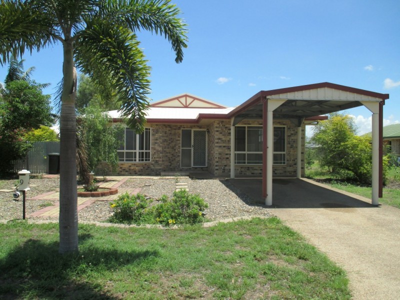 9 Oak Crescent, Bowen QLD 4805