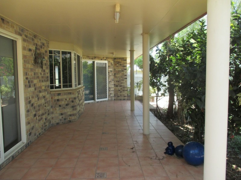 9 Oak Crescent, Bowen QLD 4805