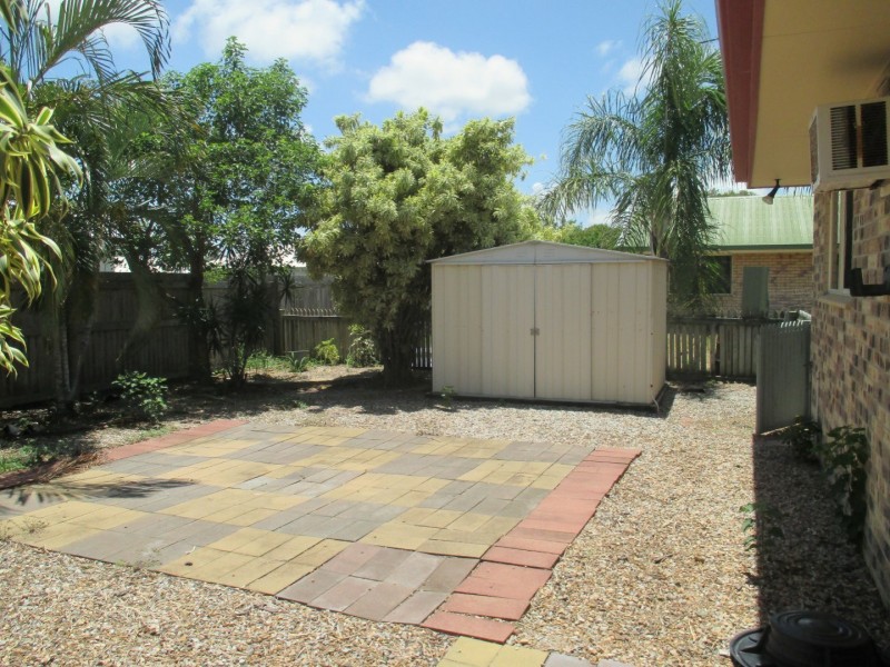 9 Oak Crescent, Bowen QLD 4805