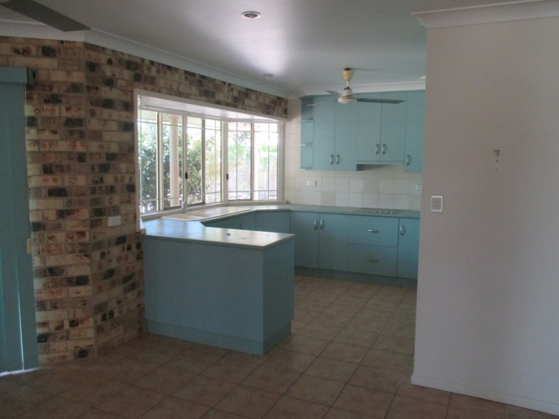 9 Oak Crescent, Bowen QLD 4805