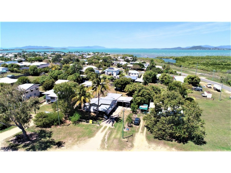 123 Powell st, Bowen QLD 4805
